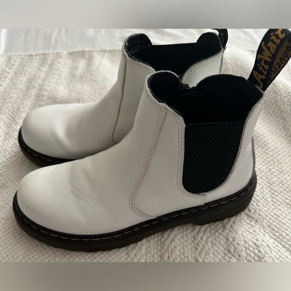 Girls Dr. Martens Boots - Picture 1 of 6